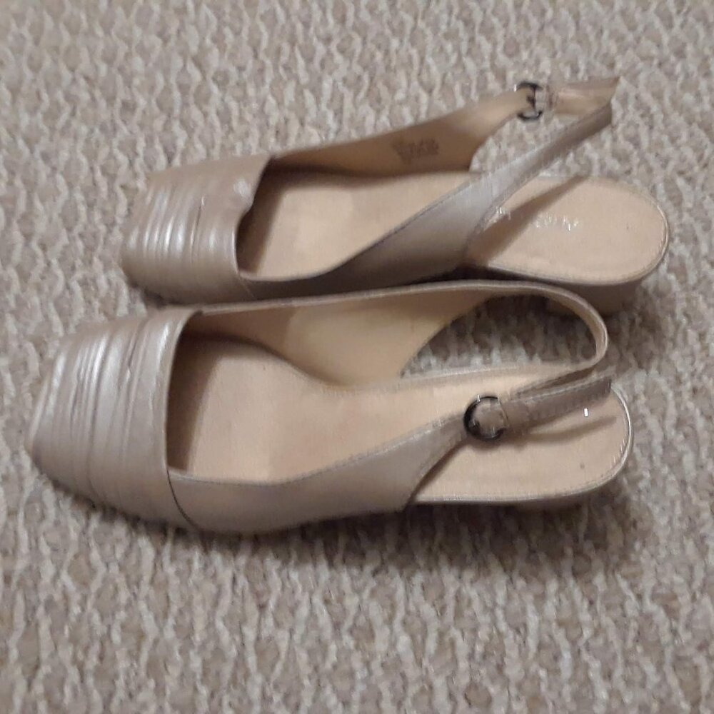 Aerosoles Oasis Leather Upper Man Made Sole 7M